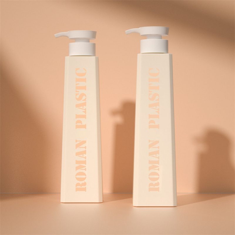 Utsökt form Kosmetisk förpackning Lotion Schampo Shower Gel Balsam Trapets Toner Cream Lotion Flaska för hushållsvård