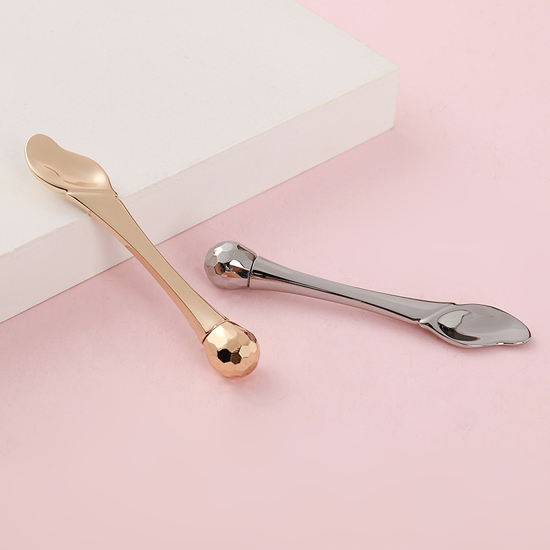 Eye Roller Massage Stick Ögonkräm Applikator Kosmetiska spatlar Anti-rynk ansiktssked Guldlegering Ansiktsvårdsverktyg Eye Roller Massage Stick Ögonkräm Applikator Kosmetiska spatlar Anti-rynk ansiktssked Guldlegering Ansiktsvårdsverktyg