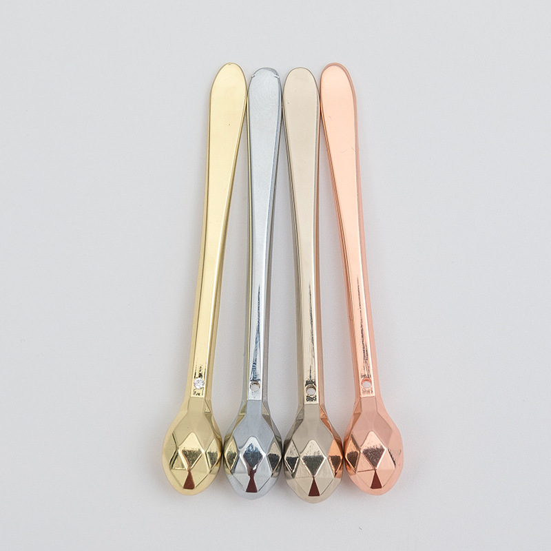 Unik diamantslipad design av ögonkrämstift av zinklegering Unik diamantslipad design av ögonkrämstift av zinklegering